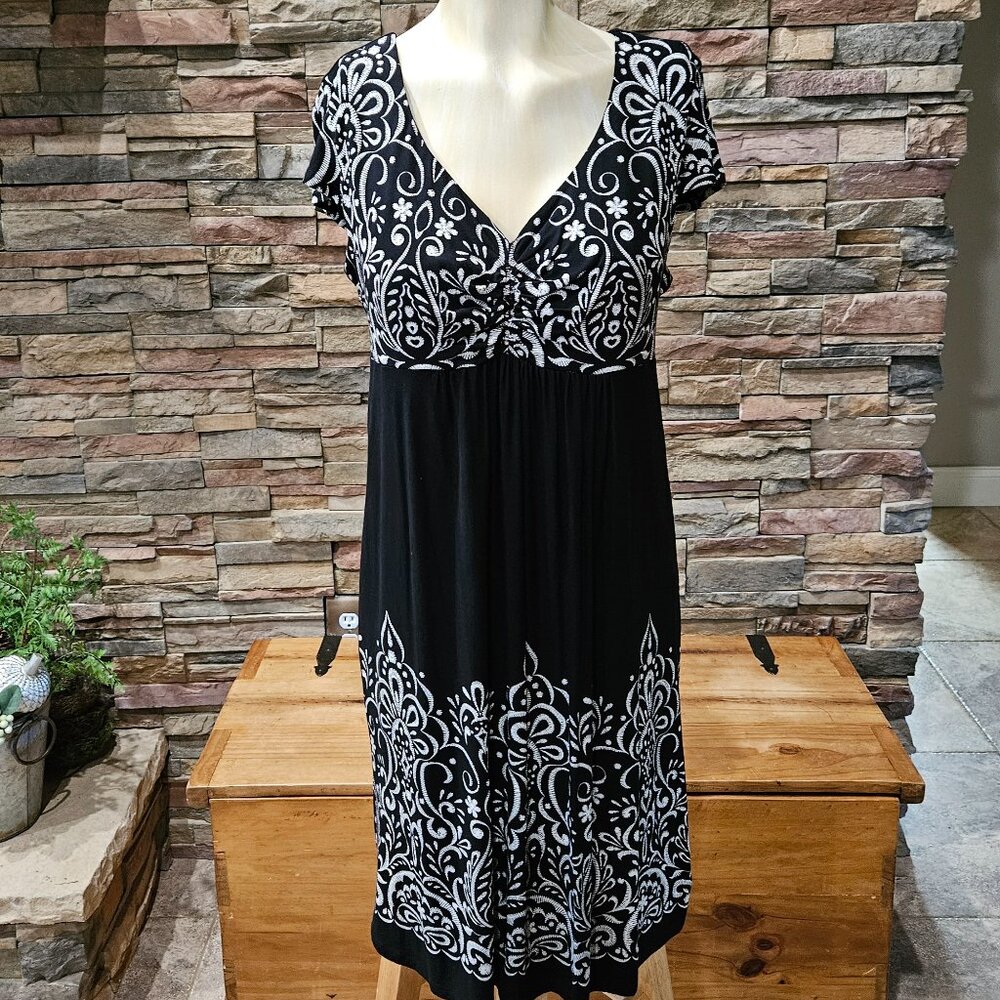 Soma black and white comfy dress